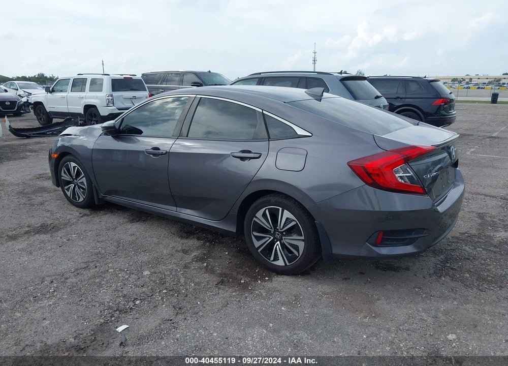 2018 HONDA CIVIC EX-T VIN: JHMFC1F30JX029305