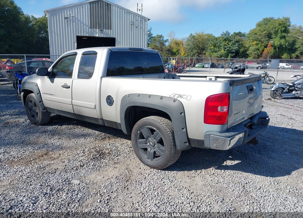 2008 CHEVROLET SILVERADO 1500 LT1 VIN: 2GCEK19JX81276655