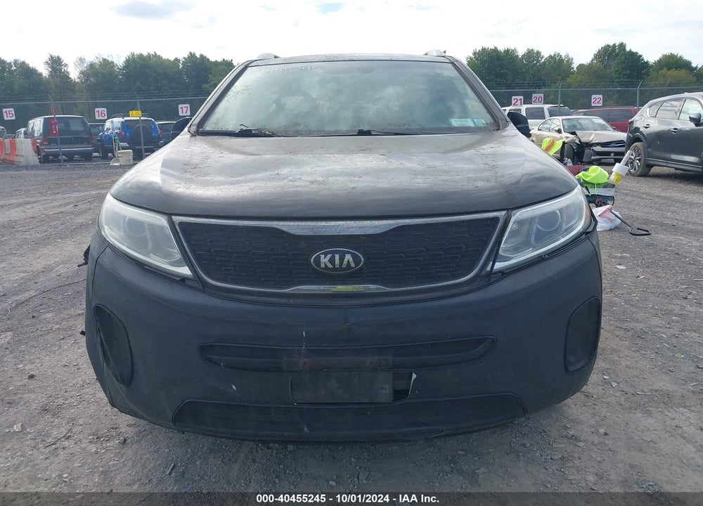 2015 KIA SORENTO LX V6 VIN: 5XYKTDA70FG630803