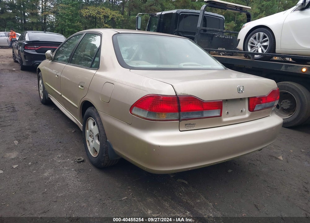 2001 HONDA ACCORD VIN: 1HGCG16511A081671
