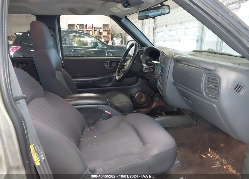 2004 CHEVROLET BLAZER LS VIN: 1GNDT13X14K113545