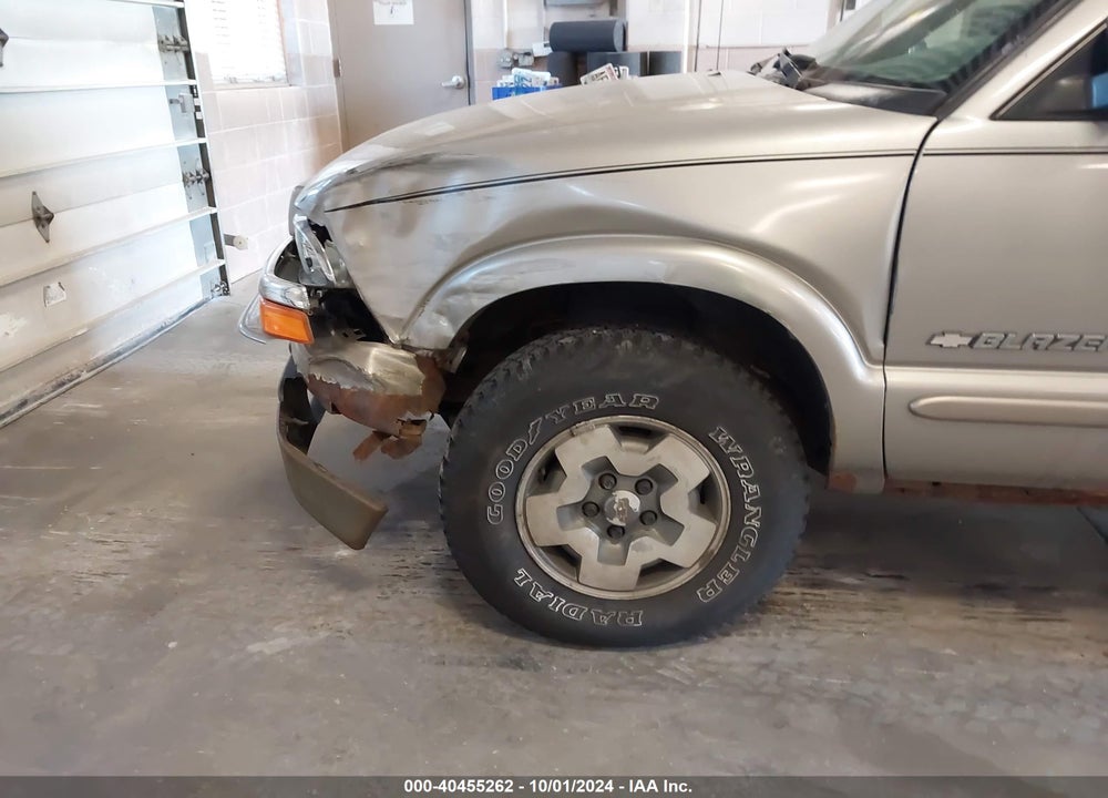 2004 CHEVROLET BLAZER LS VIN: 1GNDT13X14K113545