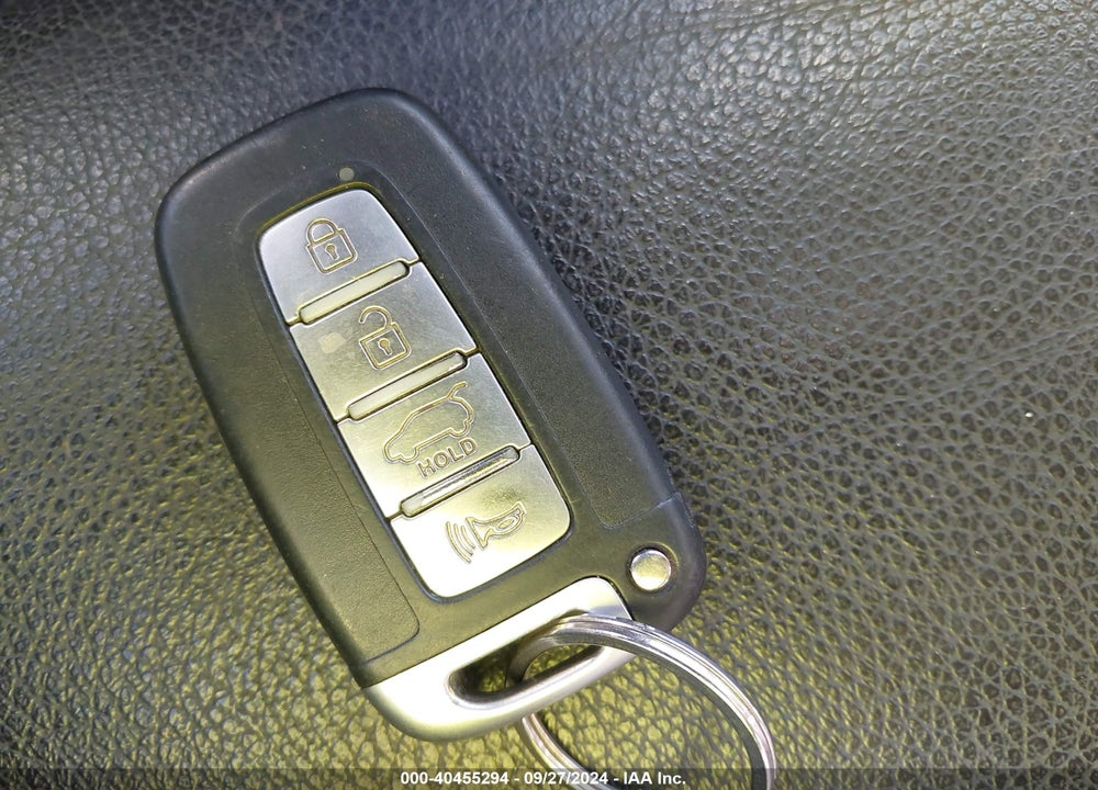 2011 KIA SOUL VIN: KNDJT2A25B7240145