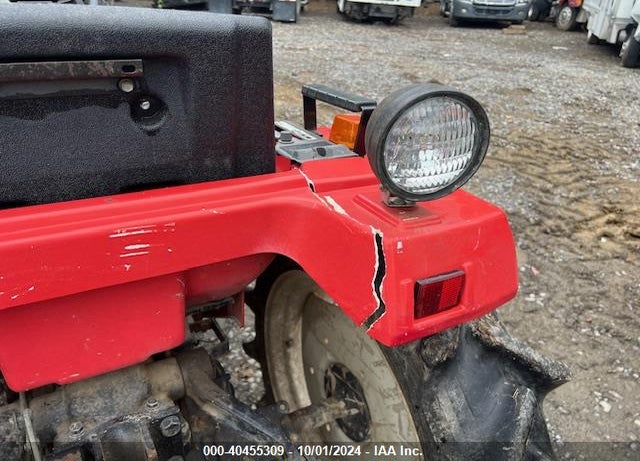 1995 UNDEFINED MITSUBISHI TRACTOR VIN: 50165