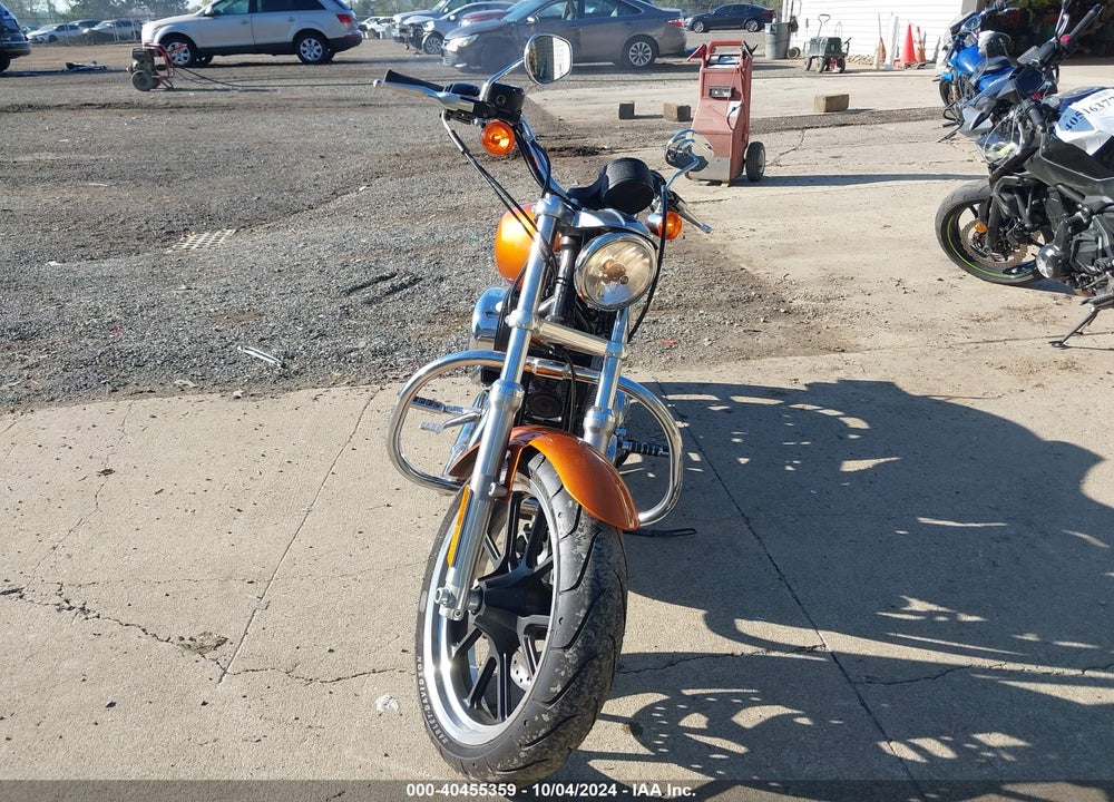 2014 HARLEY-DAVIDSON XL883 SUPERLOW VIN: 1HD4CR214EC405575