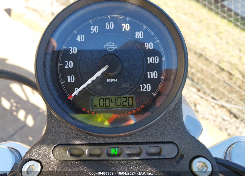 2014 HARLEY-DAVIDSON XL883 SUPERLOW VIN: 1HD4CR214EC405575