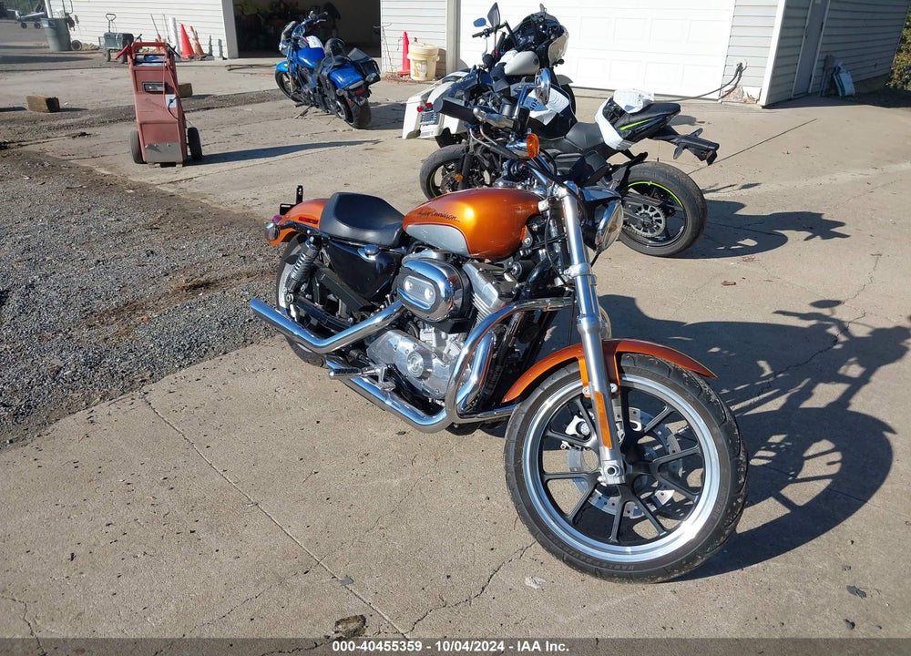 2014 HARLEY-DAVIDSON XL883 SUPERLOW VIN: 1HD4CR214EC405575