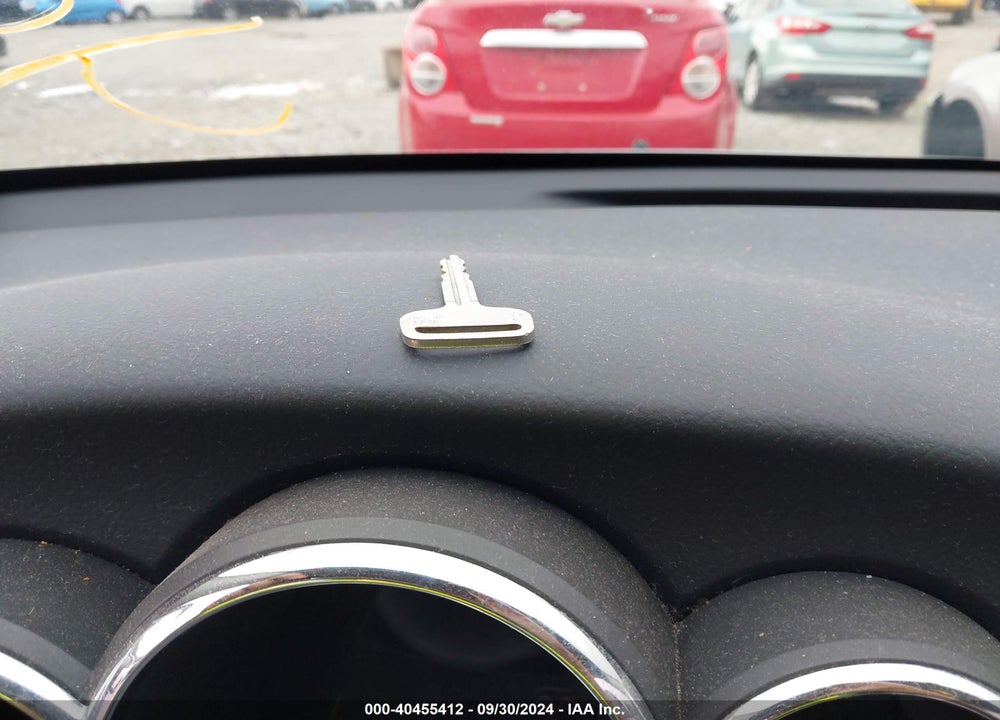 2003 TOYOTA MATRIX VIN: 2T1LR32E73C032497