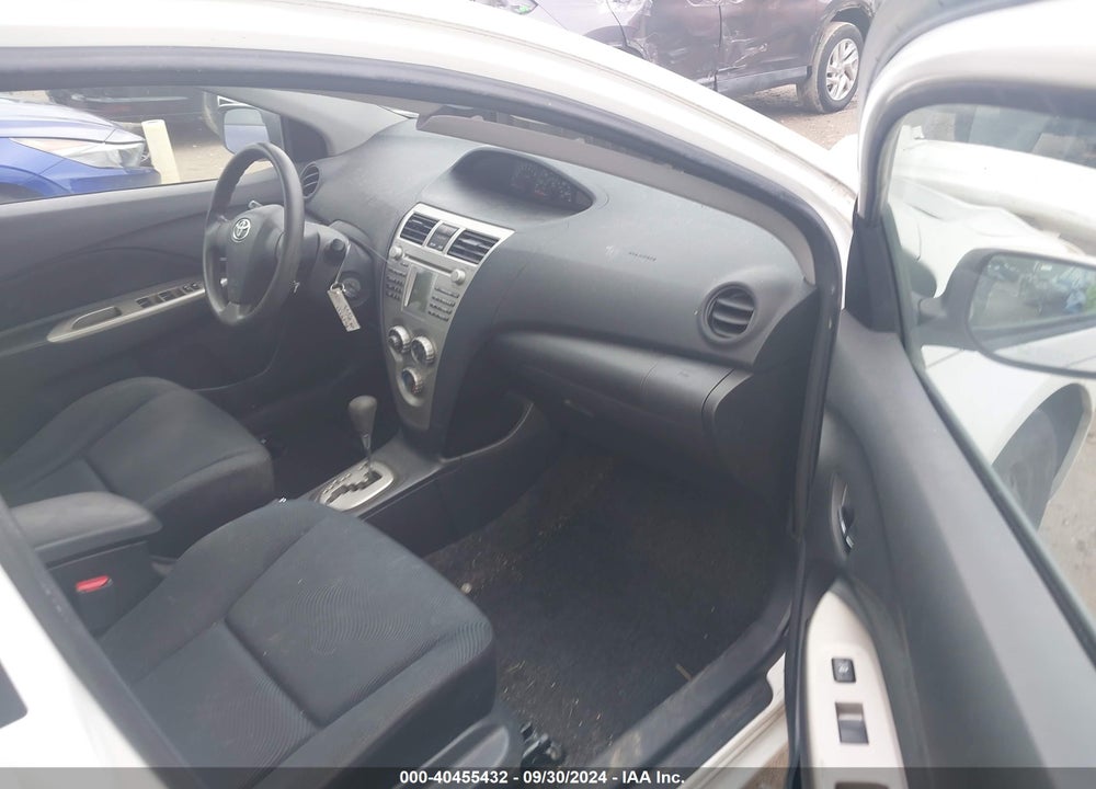 2009 TOYOTA YARIS VIN: JTDBT903891321497