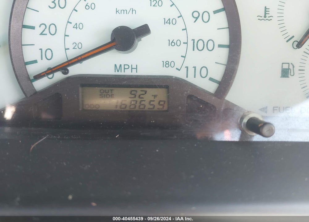 2004 TOYOTA COROLLA LE VIN: 1NXBR32EX4Z316900