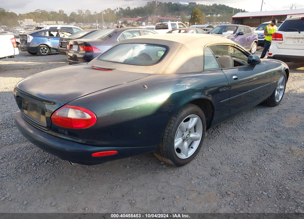 1998 JAGUAR XK8 VIN: SAJGX2244WC018970