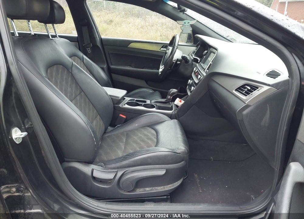 2018 HYUNDAI SONATA SPORT VIN: 5NPE34AF8JH701994