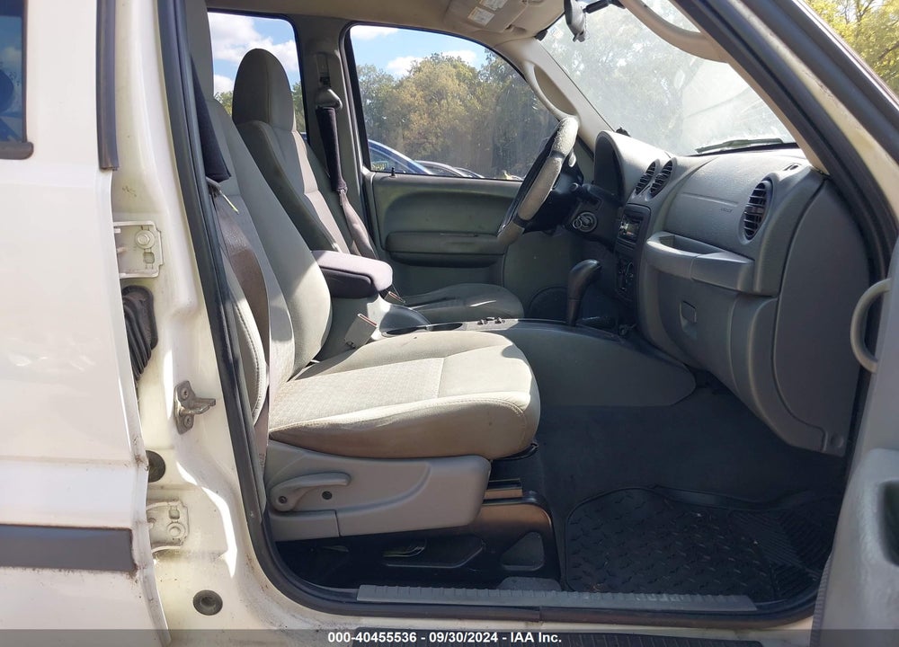 2006 JEEP LIBERTY SPORT VIN: 1J4GL48K16W118450