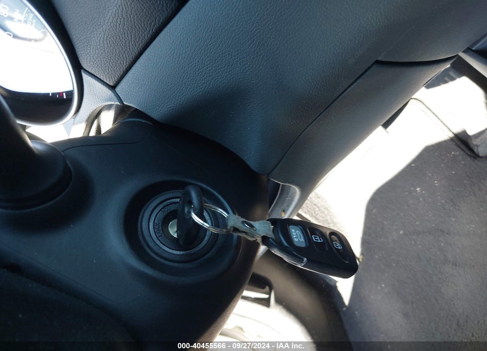 2015 HYUNDAI ELANTRA SE VIN: 5NPDH4AE9FH605724