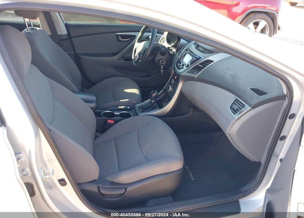 2015 HYUNDAI ELANTRA SE VIN: 5NPDH4AE9FH605724