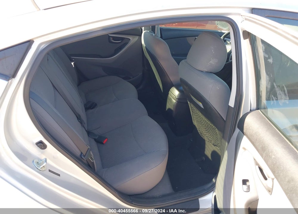 2015 HYUNDAI ELANTRA SE VIN: 5NPDH4AE9FH605724