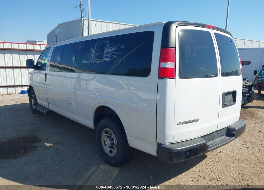 2022 CHEVROLET EXPRESS PASSENGER RWD 3500 EXTENDED WHEELBASE LS VIN: 1GAZGNFP1N1287346