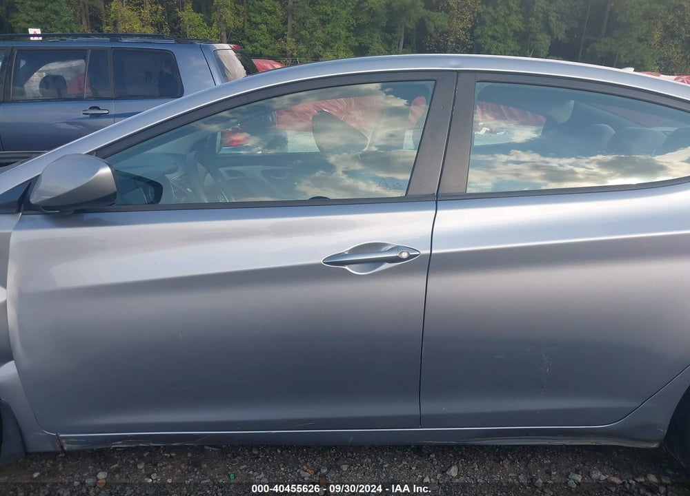 2015 HYUNDAI ELANTRA SE VIN: 5NPDH4AE0FH616806