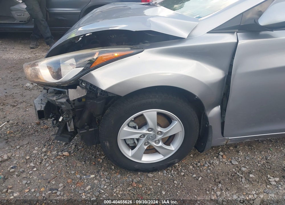 2015 HYUNDAI ELANTRA SE VIN: 5NPDH4AE0FH616806