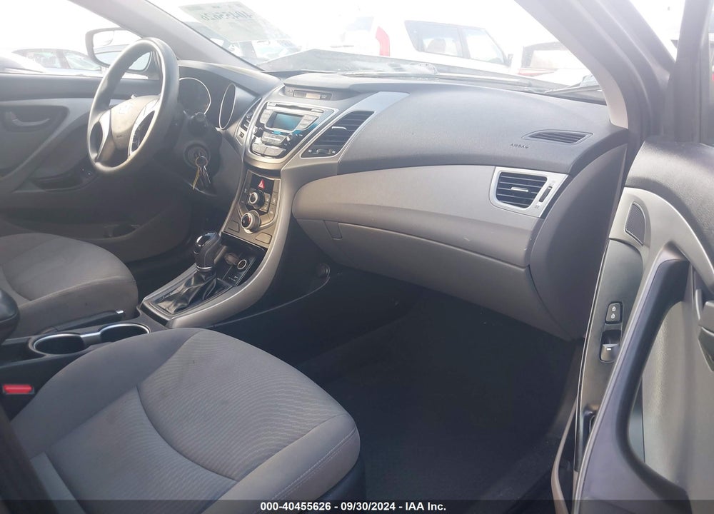 2015 HYUNDAI ELANTRA SE VIN: 5NPDH4AE0FH616806