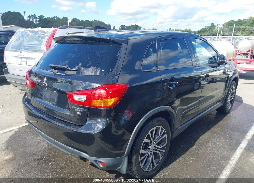 2017 MITSUBISHI OUTLANDER SPORT 2.4 SE VIN: JA4AP3AW0HZ017886