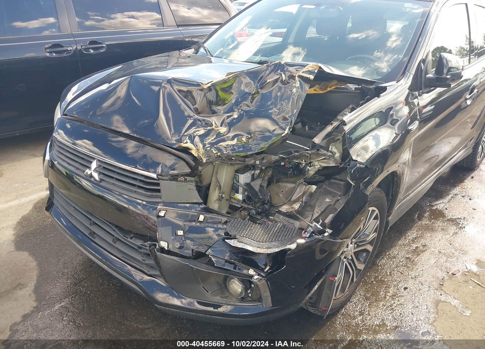 2017 MITSUBISHI OUTLANDER SPORT 2.4 SE VIN: JA4AP3AW0HZ017886