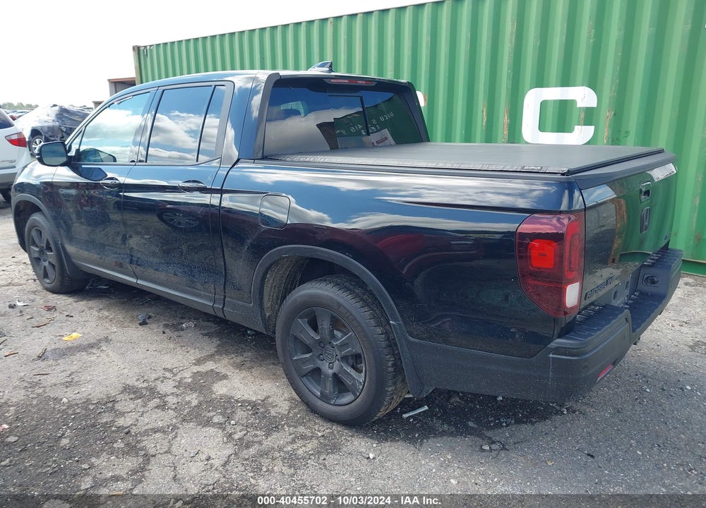 2018 HONDA RIDGELINE RTL-E VIN: 5FPYK3F74JB006493
