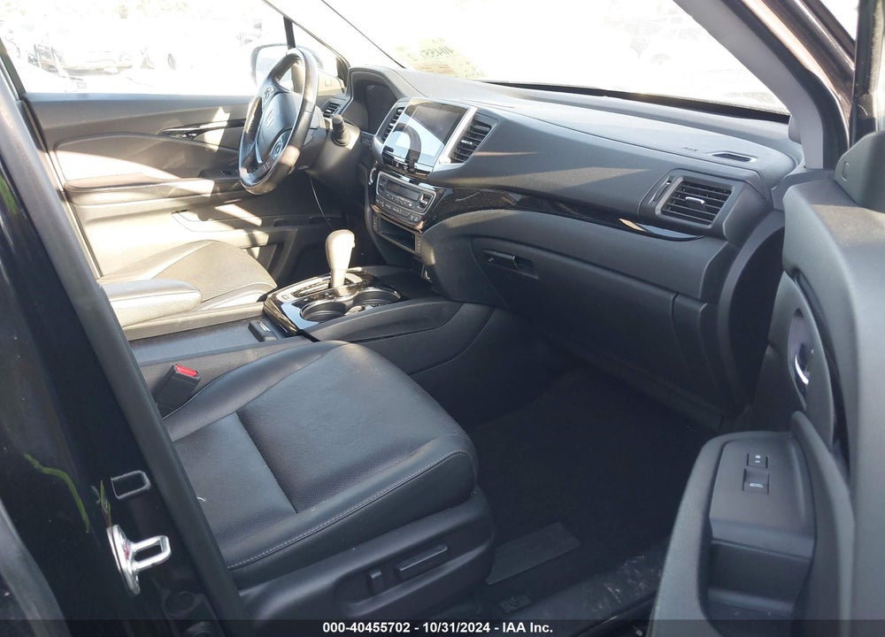 2018 HONDA RIDGELINE RTL-E VIN: 5FPYK3F74JB006493
