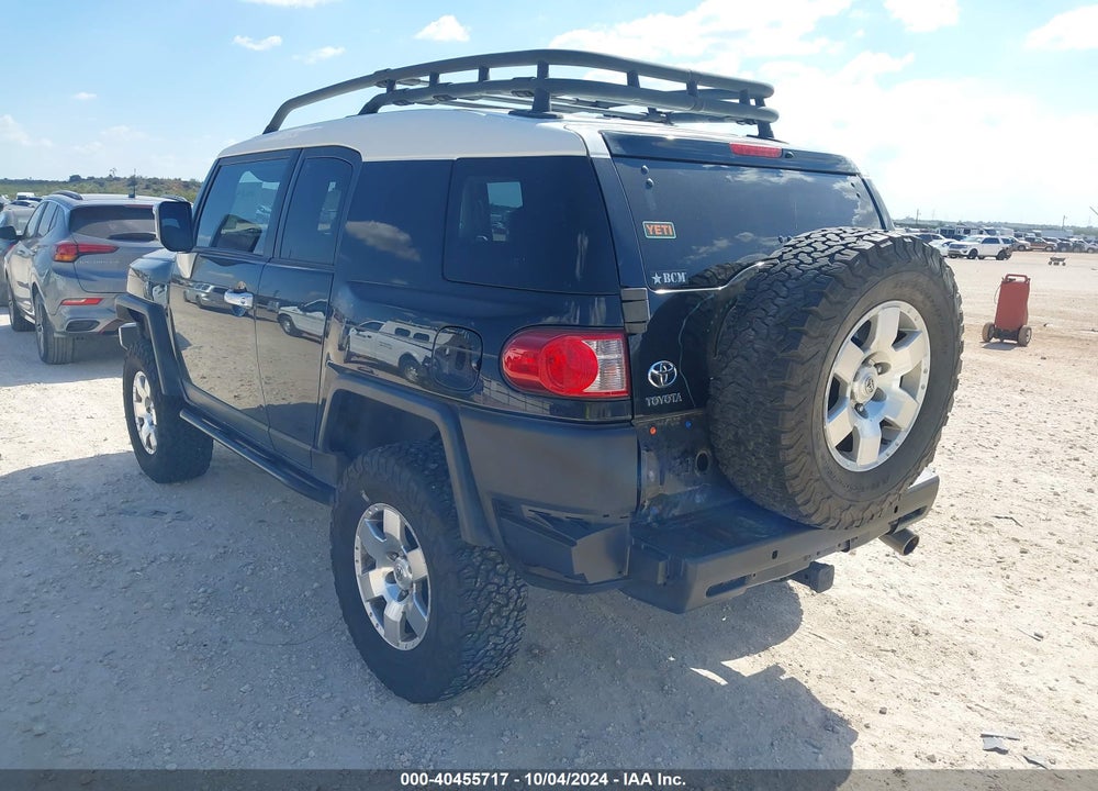 2007 TOYOTA FJ CRUISER VIN: JTEBU11F870075878
