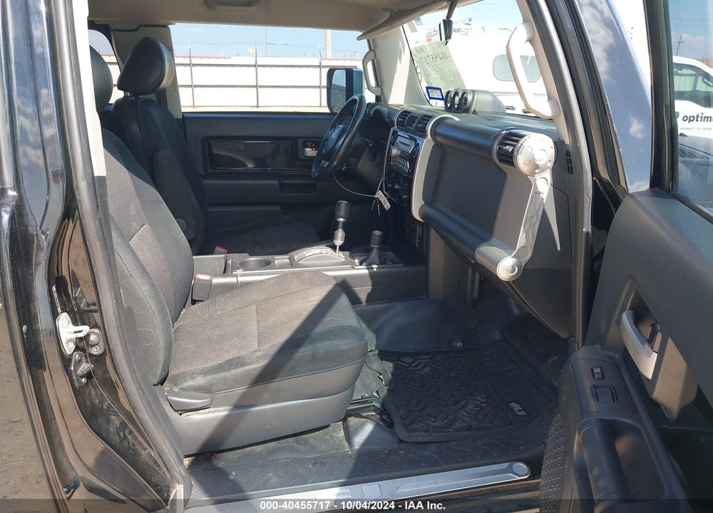 2007 TOYOTA FJ CRUISER VIN: JTEBU11F870075878