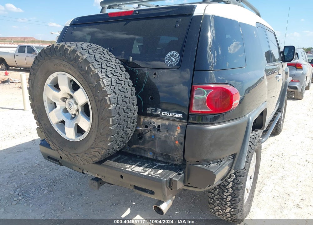2007 TOYOTA FJ CRUISER VIN: JTEBU11F870075878