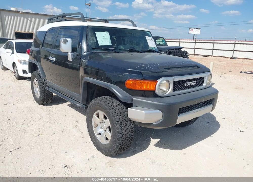2007 TOYOTA FJ CRUISER VIN: JTEBU11F870075878