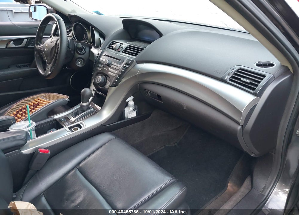 2010 ACURA TL 3.5 VIN: 19UUA8F22AA025985