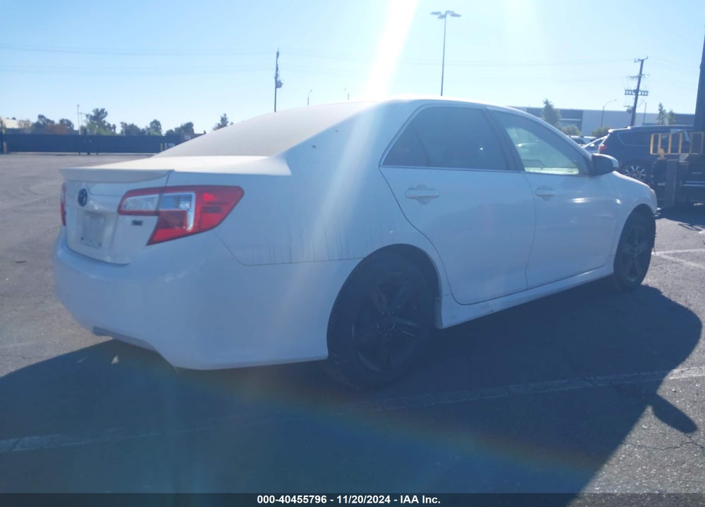 2013 TOYOTA CAMRY SE VIN: 4T1BF1FK4DU666892