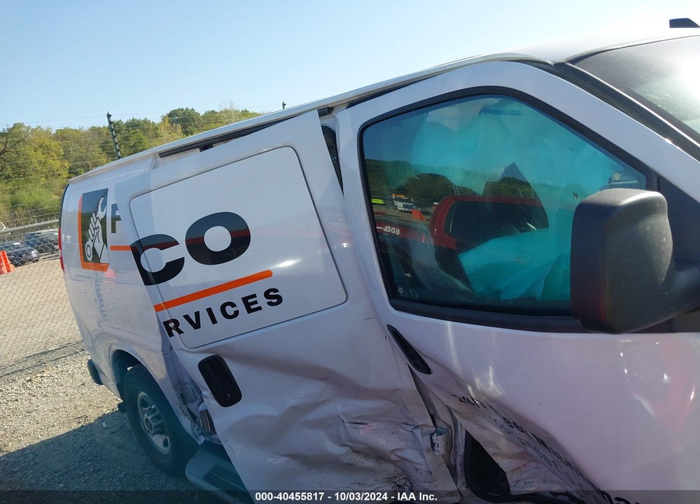 2022 GMC SAVANA CARGO RWD 2500 REGULAR WHEELBASE WORK VAN VIN: 1GTW7AFP0N1147890