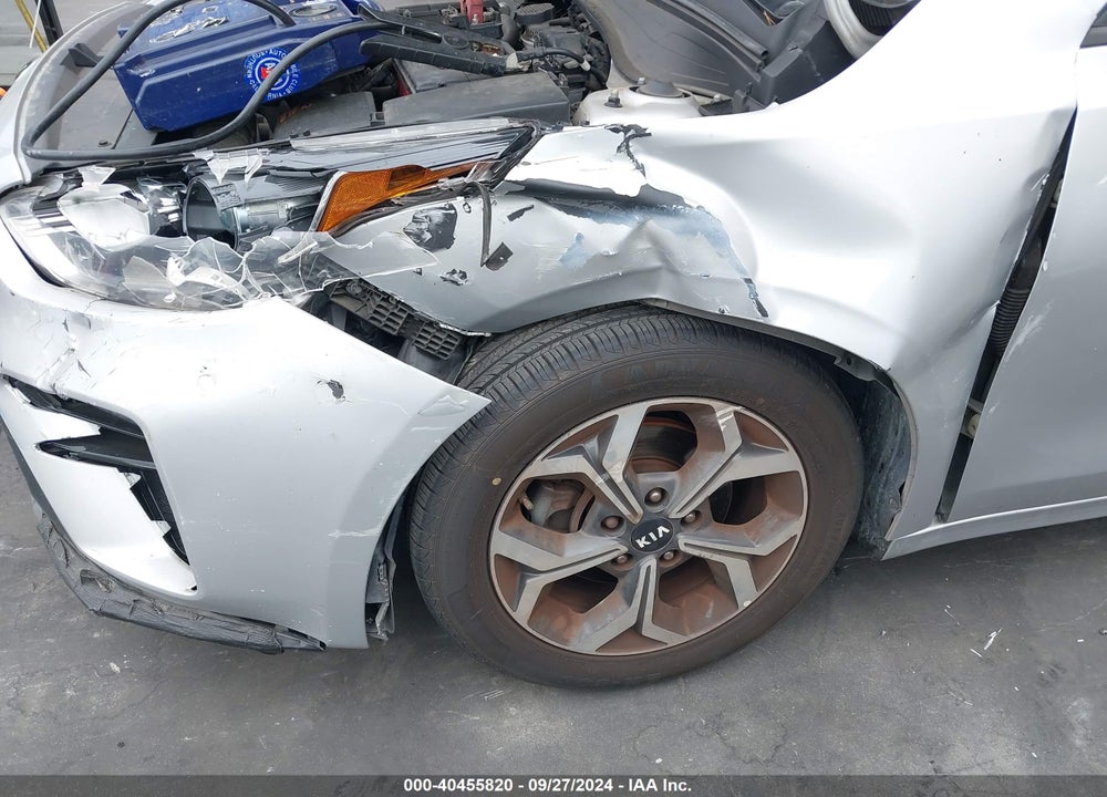 2019 KIA FORTE LXS VIN: 3KPF24AD2KE040703