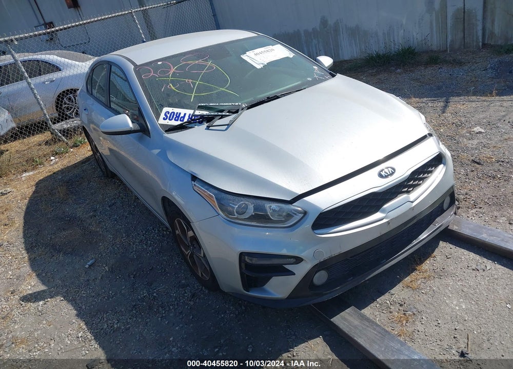 2019 KIA FORTE LXS VIN: 3KPF24AD2KE040703