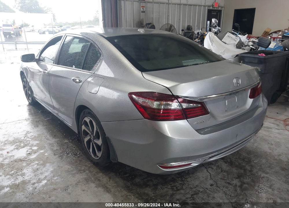 2017 HONDA ACCORD EX VIN: 1HGCR2F71HA162939