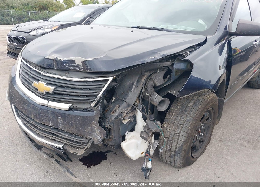 2015 CHEVROLET TRAVERSE LS VIN: 1GNKVFEDXFJ191526