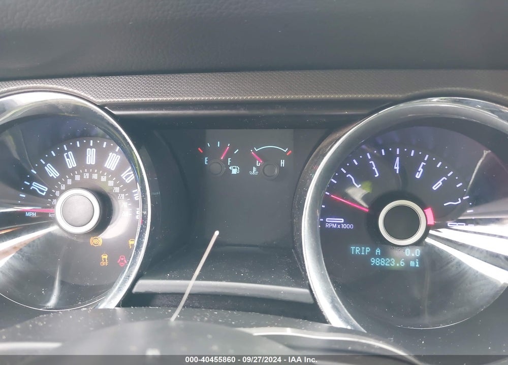 2014 FORD MUSTANG V6 VIN: 1ZVBP8EM8E5219830