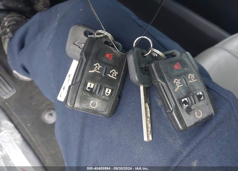 2018 CHEVROLET TAHOE LT VIN: 1GNSKBKC4JR219537