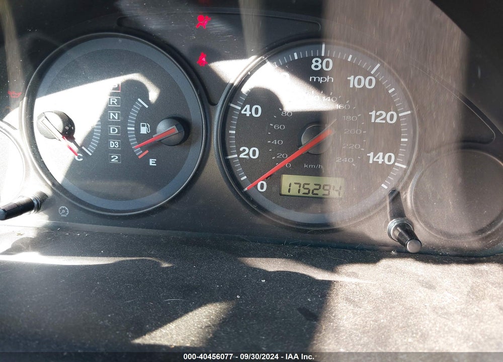 2005 HONDA CIVIC VP VIN: 2HGES16325H623132