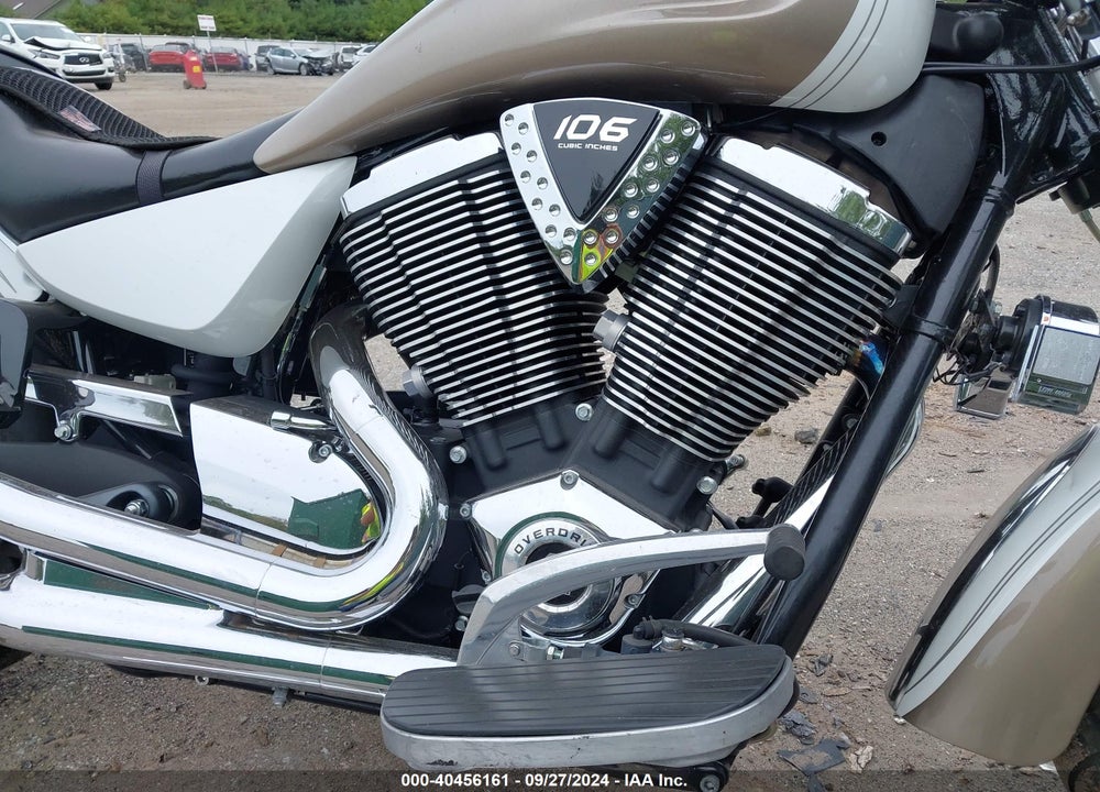 2011 VICTORY MOTORCYCLES KINGPIN STANDARD VIN: 5VPCB36N1B3007876