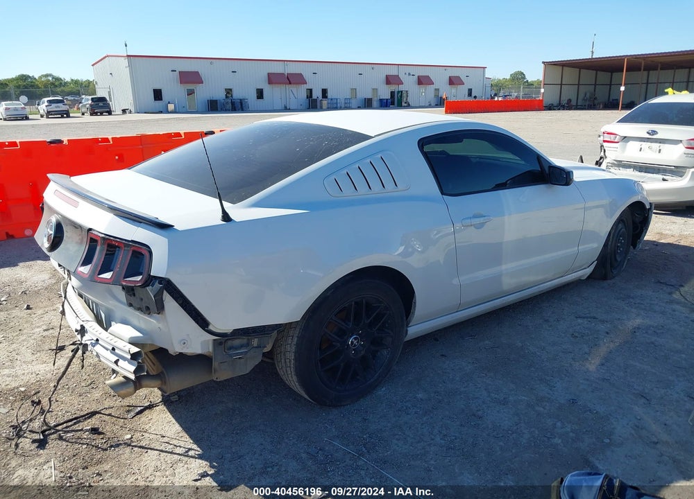 2014 FORD MUSTANG V6 VIN: 1ZVBP8AM7E5271617