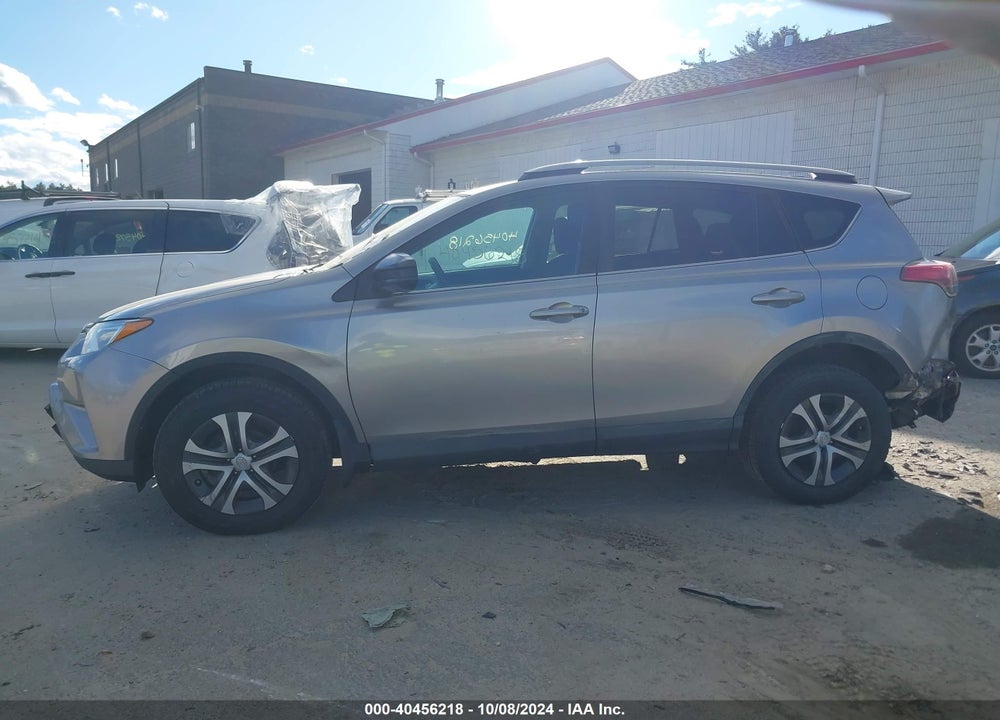 2017 TOYOTA RAV4 LE VIN: 2T3BFREVXHW602153