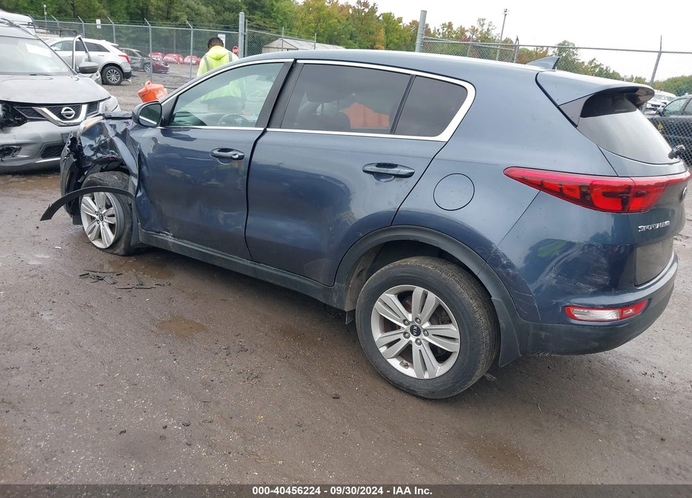 2018 KIA SPORTAGE LX VIN: KNDPM3AC3J7359932