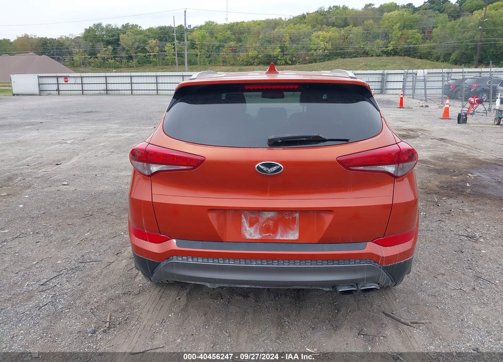 2016 HYUNDAI TUCSON LIMITED VIN: KM8J33A28GU136310