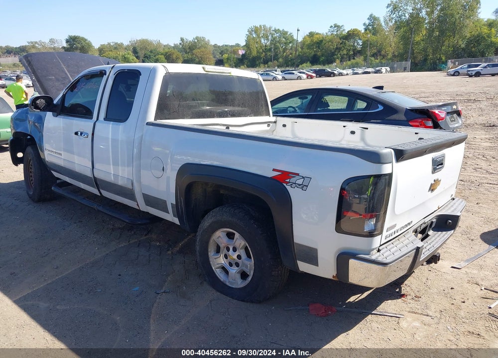2007 CHEVROLET SILVERADO 1500 LT1 VIN: 1GCEK19047Z638363