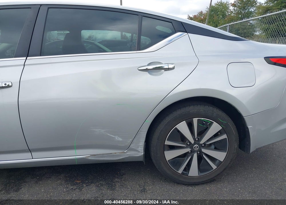 2022 NISSAN ALTIMA SV FWD VIN: 1N4BL4DV3NN313203