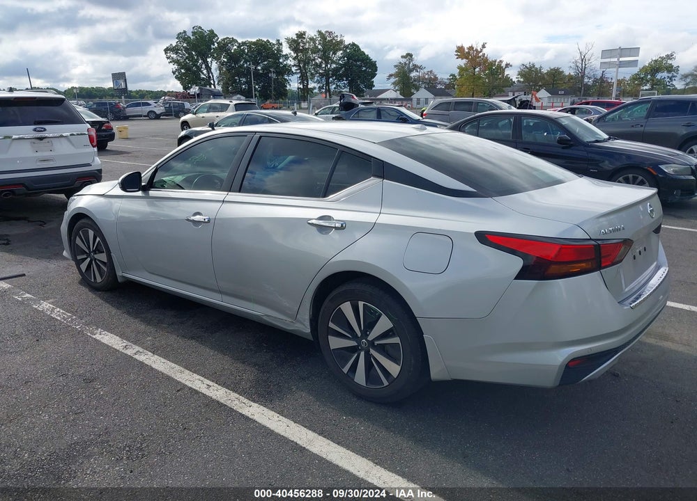 2022 NISSAN ALTIMA SV FWD VIN: 1N4BL4DV3NN313203